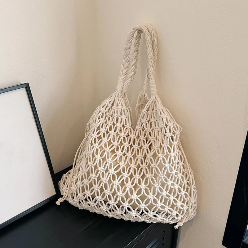 Women's Large Capacity Straw Handbag Totes - Hollow Out Shoulder Bag, Vintage Travel Beach and Shopping Pack