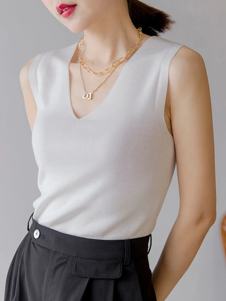 Knitted V-Neck Tank Top – Lightweight Sleeveless Summer Essential for Women
